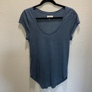 Lou & Grey Sheer Blue Tee Top Extra Small